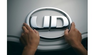 UD logo on truck1440x551_7.jpg (74.48 KB)